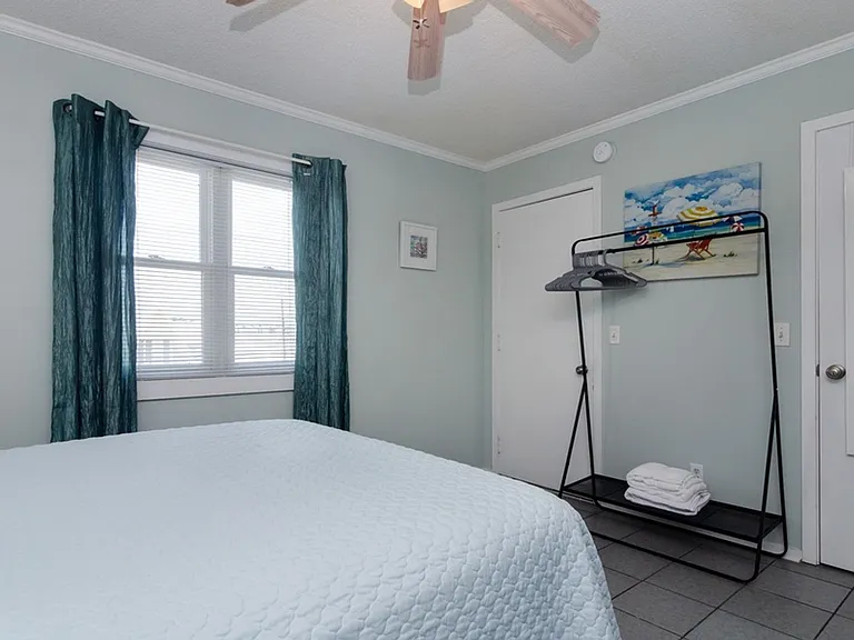 1004 Carolina Beach Ave S #B-4 — Photo 23