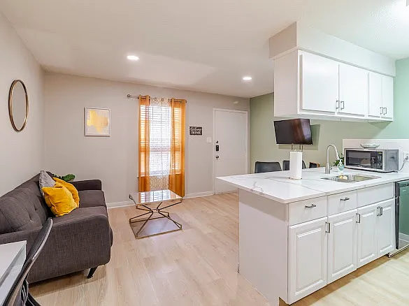 2302 E Side Dr #29 — Photo 6