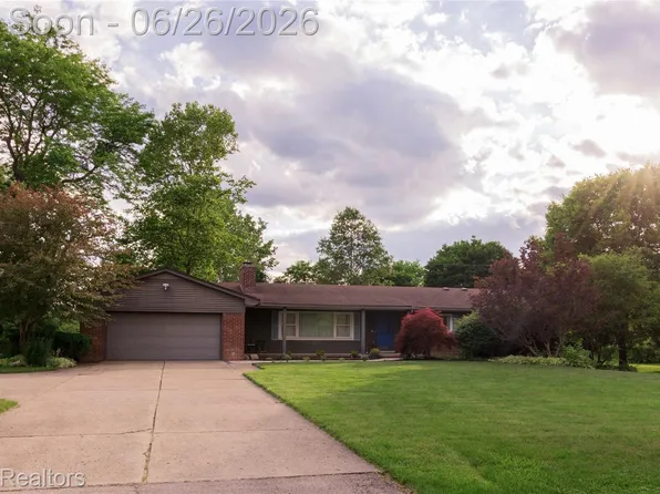 11879 Amherst Ct, Plymouth, MI 48170