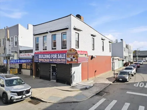 6042 55th St, Maspeth, NY 11378