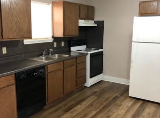 801 S 10th St, Chickasha, OK 73018