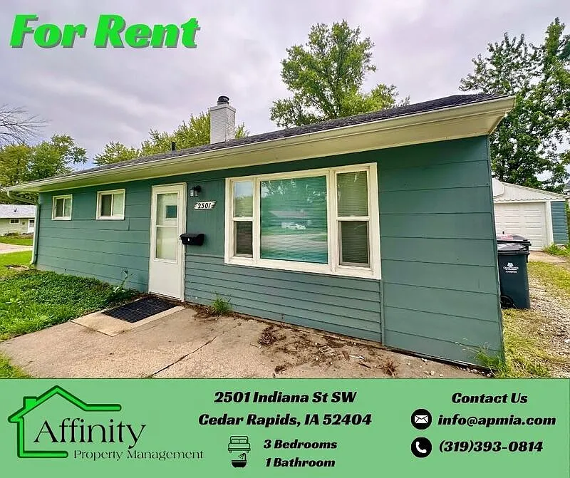 3 bed, 1.0 bath, 894 sqft, $1,295 — Photo 1
