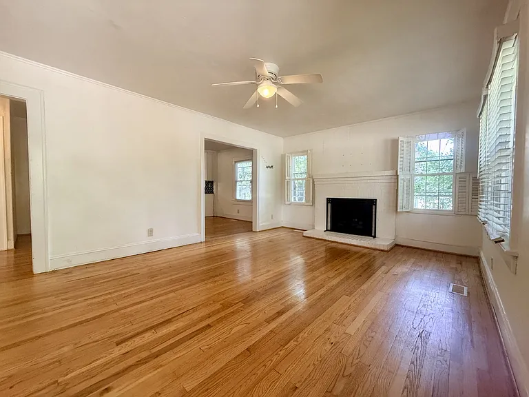 611 Greenland Dr — Photo 4