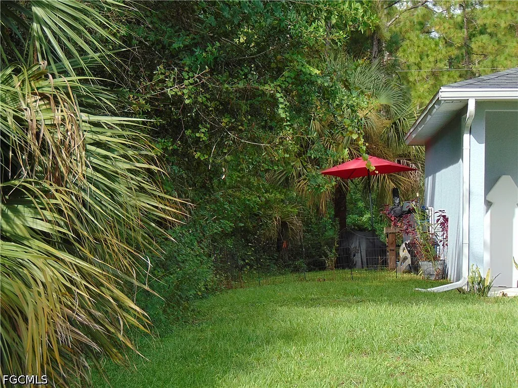 3 bed, 2.0 bath, 1494 sqft, $2,000 — Photo 3