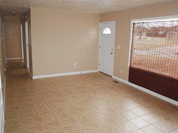 4th image of 2201 NW 28th St