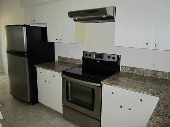 4th image of 10410 High Hollows Dr APT 229