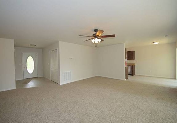 2nd image of 2106 W Meadow Ln