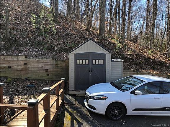 5th image of 206 Forest Dr