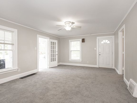 4th image of 1255 Superior Ave