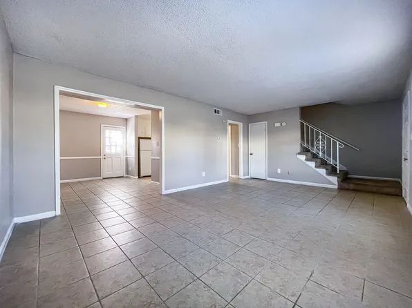 Arcadian Village Apartment Homes