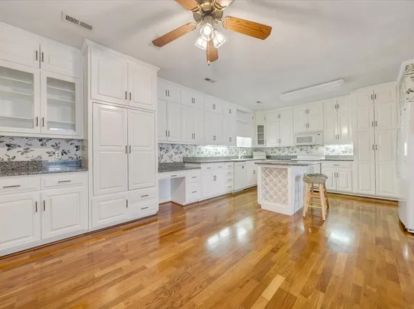 4845 Glen Ivy Ln SW Unit 318, Roanoke, VA 24018