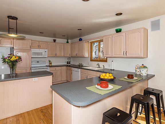 4th image of 2564 S Eagle Cir