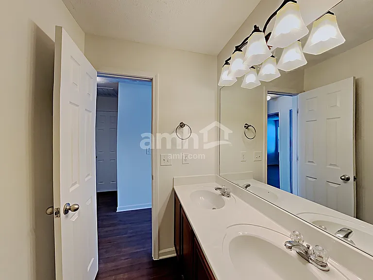 600 Pemberton Dr — Photo 16