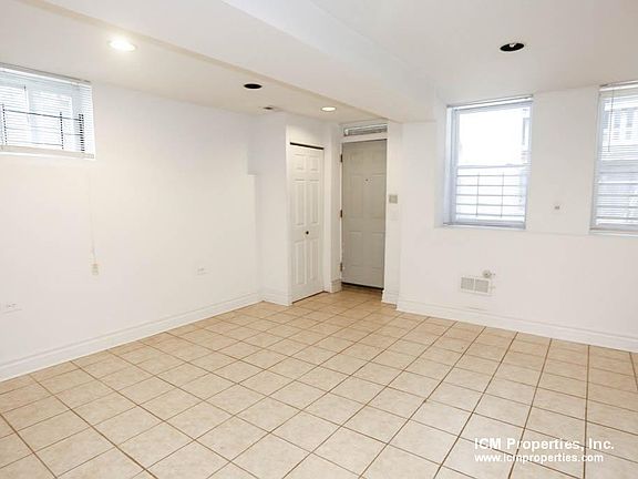 2nd image of 2730 N Wayne Ave Unit 2730