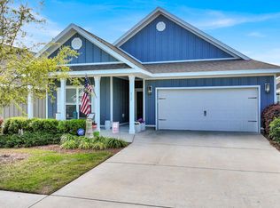 412 Lightning Bug Ln, Freeport, FL 32439