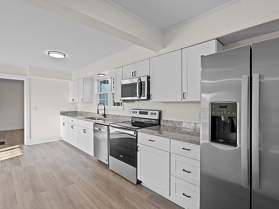 2nd image of 1338 Hornsby Cir