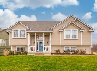 1508 Bradford Dr, Greenwood, MO 64034