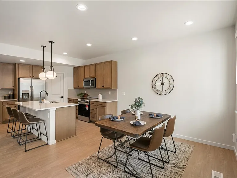 2440 Brookstone Dr #C — Photo 11