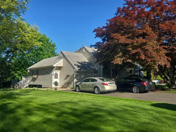 35 Jeffrey Rd, Bristol, CT 06010