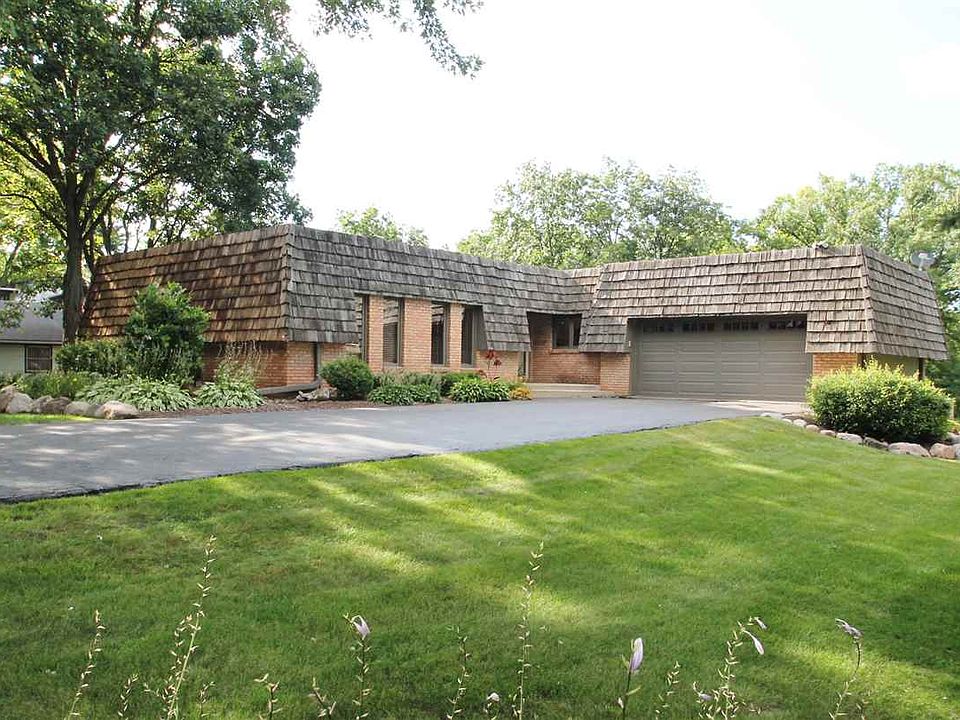 1st image of 8082 Harvest Hill Dr