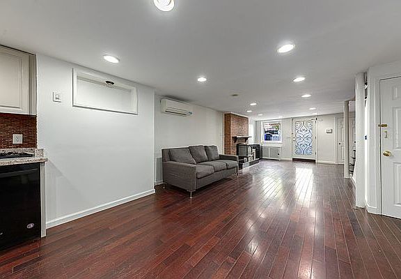 3rd image of 240A 7th St #A