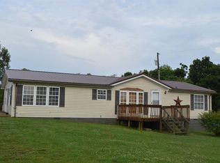 969 Oakland Ln, Harrodsburg, KY 40330