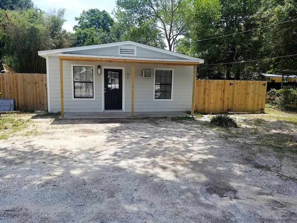 1st image of 7 Elm Ave SE #A