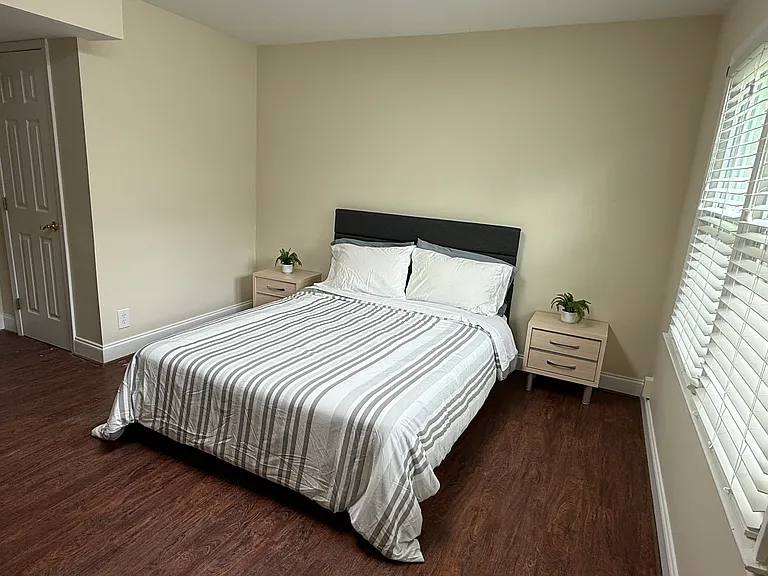 2105 Vista Dale Ct #1 — Photo 2