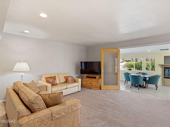3rd image of 7451 E La Cienega Dr