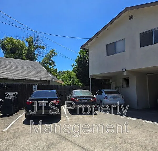 1515 V St #7 — Photo 15