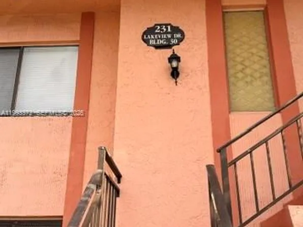 231 Lakeview Dr APT 204, Weston, FL 33326