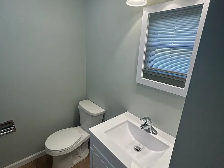 1025 22nd St — Photo 3