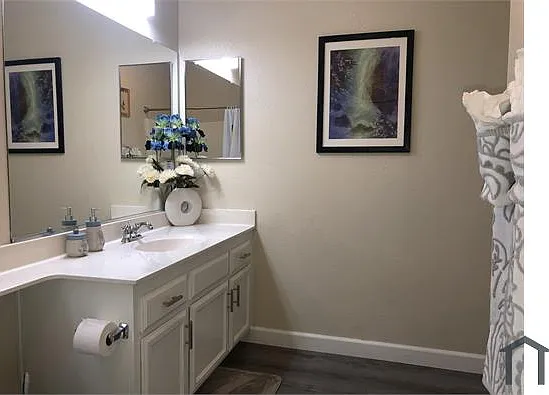 715 Ferrier Way — Photo 13