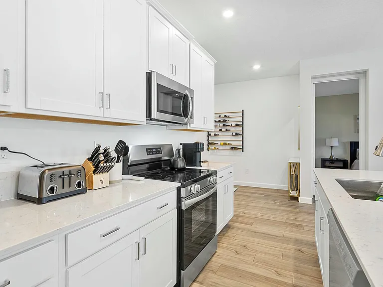 13404 Brotherhood Way — Photo 10
