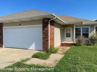 3661 W Sylvania St, Springfield, MO 65807