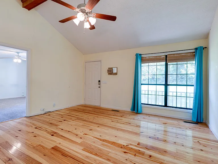 463 Calista Rd — Photo 3