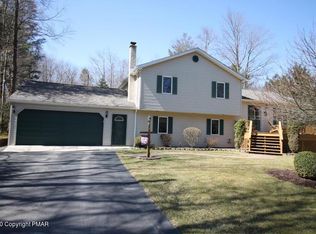 3408 Pine Hollow Rd, Pocono Pines, PA 18350