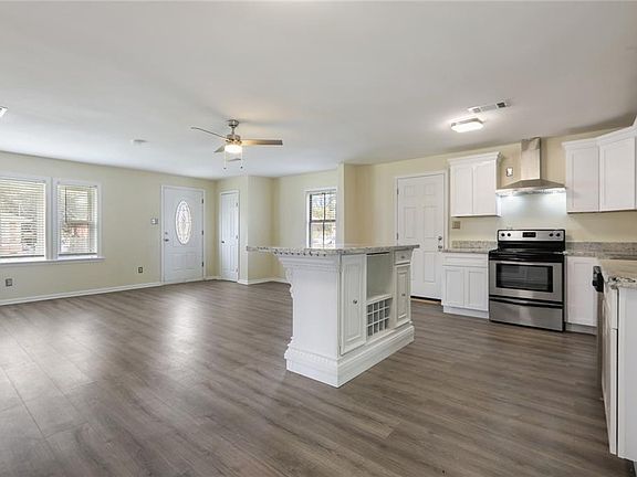 2nd image of 6919 Foch Rd