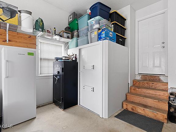 4th image of 1331 Fox Ridge Ln