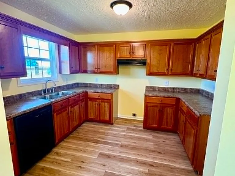 225 Jack Hunt Rd — Photo 5