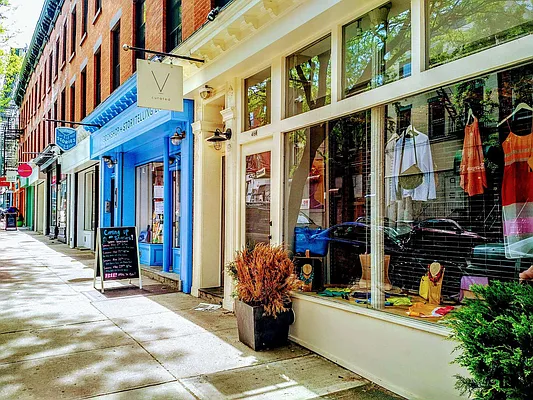 Rented by R New York | media 30