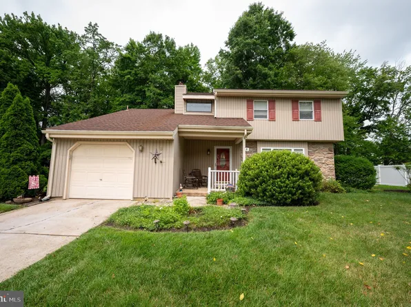 3 Ross Ct, Wilmington, DE 19810