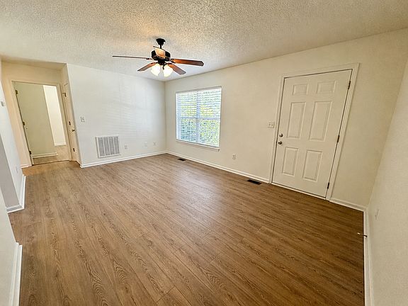 5th image of 109 England Way