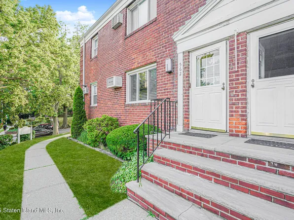 562 Howard Ave #A, Staten Island, NY 10301