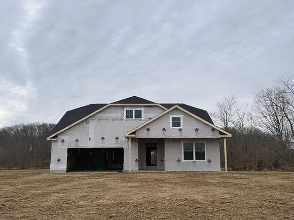 59 Westview Dr, Batesville, IN 47006