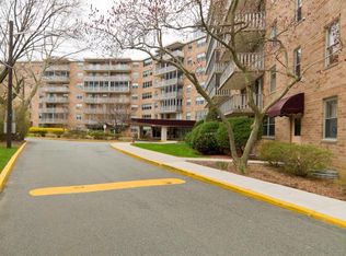 530 Valley Rd APT 1Y, Upper Montclair, NJ 07043