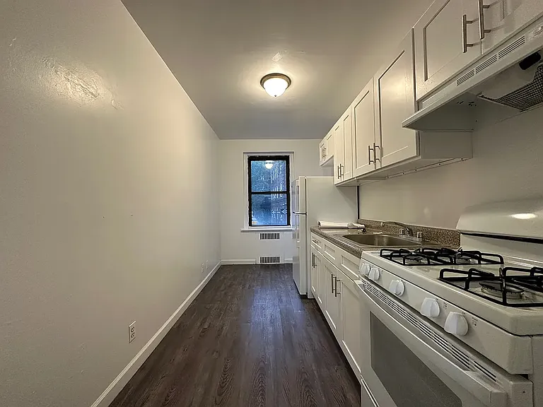 42-45 Judge St #1G — Photo 3