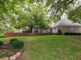 6305 Aberdeen Rd, Mission Hills, KS 66208