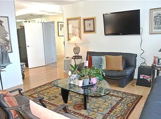 26910 Grand Central Pkwy APT 3E, Floral Park, NY