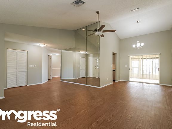 3rd image of 795 Moorland Ln
